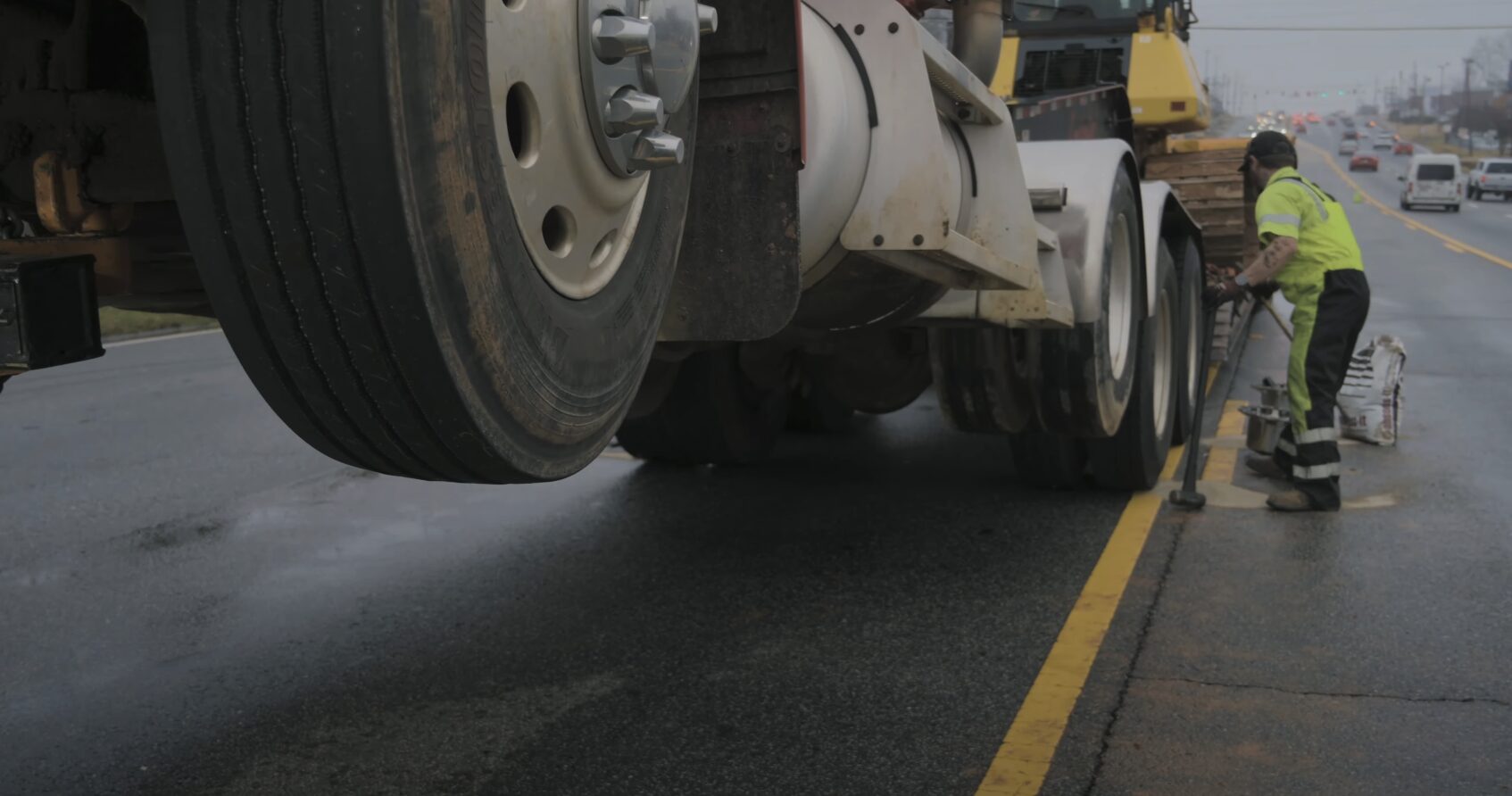 Heavy-Duty Towing Service Professional heavy-duty towing equipment for commercial vehicles